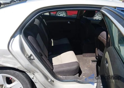 2010 Chevrolet Malibu Ls z USA, uszkodzony, nr VIN 1G1ZB5EB0AF129825